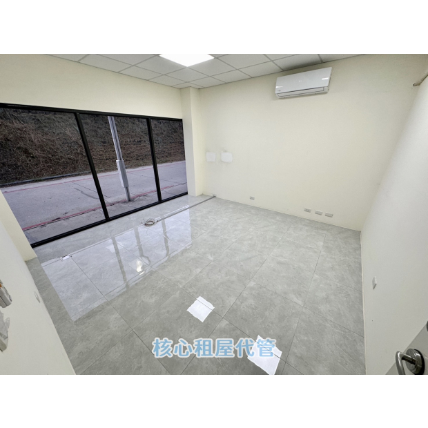 西屯區甘肅路二段透天店面出租｜空店面